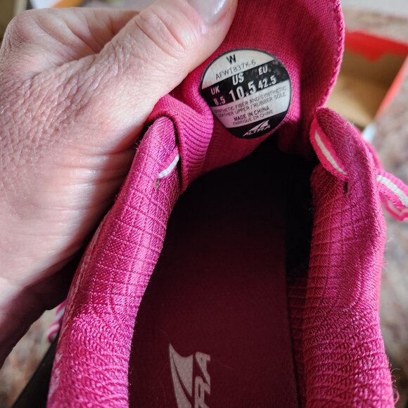 Altra Torin size 10.5 - Picture 2 of 5